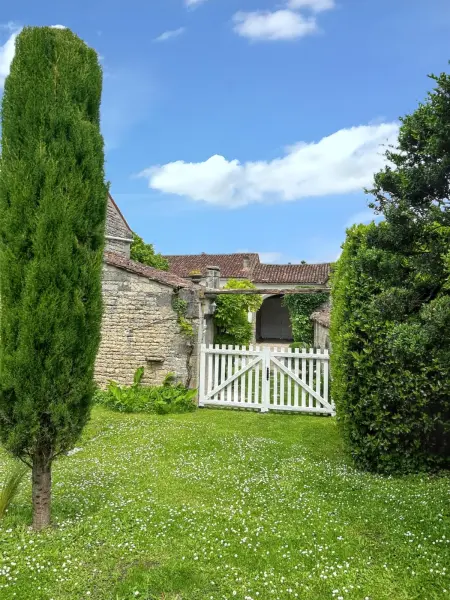 Maison de charme à Sigogne, proche de Cognac, barbecue inclus. - Photo 20