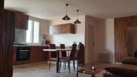 Maison charmeur avec jardin à Puy-l'Évêque et piscine partagée - Photo 6