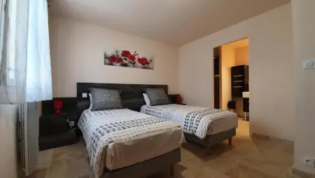 Maison charmeur avec jardin à Puy-l'Évêque et piscine partagée - Photo 8