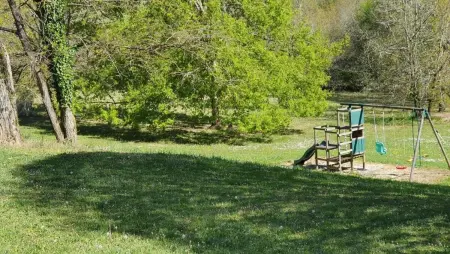 Maison charmeur avec jardin à Puy-l'Évêque et piscine partagée - Photo 13