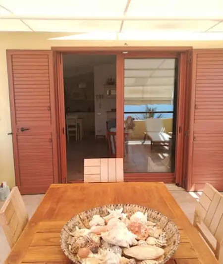 Villa élégante à Magomadas avec vue sur la mer - Photo 1