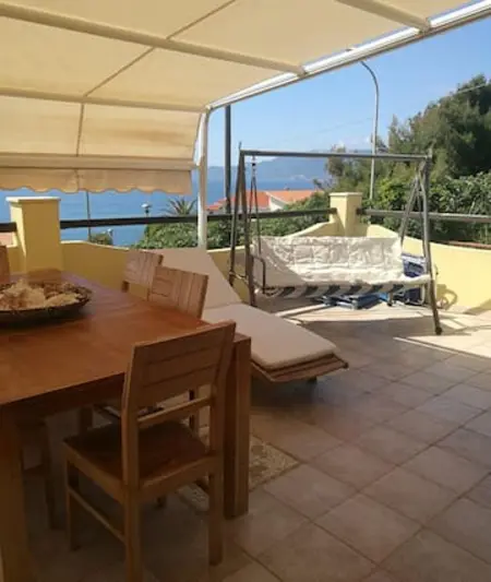 Villa élégante à Magomadas avec vue sur la mer - Photo 2