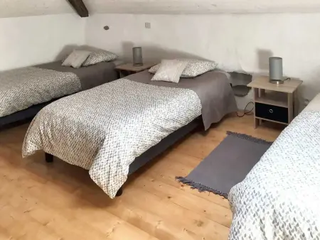 Maison familiale avec piscine partagée à Saint-André-de-Cruzières - Photo 6