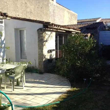 Maison charmante à Sainte-Marie-de-Ré avec terrasse - Photo 1