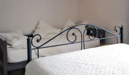 Charmante villa à Dauphin avec piscine privée et jardin - Photo 4