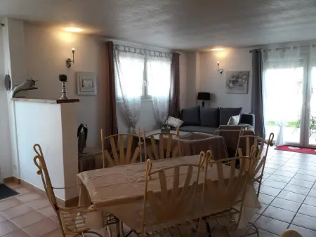 Maison charmante à Maillane avec piscine privée - Photo 3