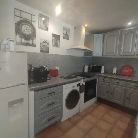 Maison charmante à Maillane avec piscine privée - Photo 17
