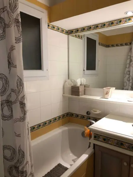Appartement agréable Roquebrune 32 m² piscine partagée au soleil!   - Photo 9