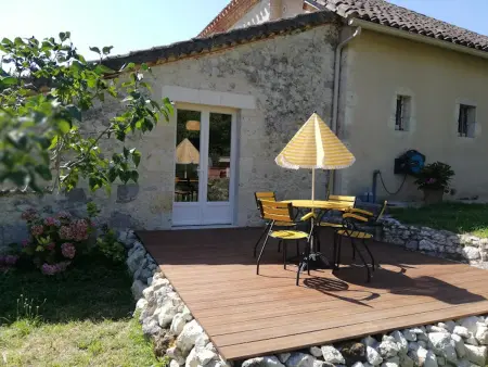 Appartement charmant à Castéra-Lectourois avec piscine partagée - Photo 7
