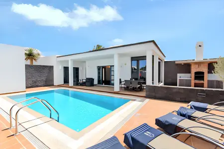 Villa élégante proche de Playa Blanca, piscine privée, jardin. - Photo 6