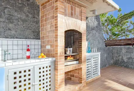 Villa élégante proche de Playa Blanca, piscine privée, jardin. - Photo 16