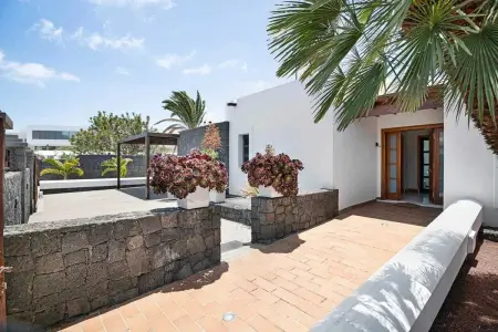 Villa élégante proche de Playa Blanca, piscine privée, jardin. - Photo 33