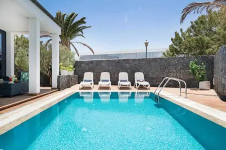 Villa élégante proche de Playa Blanca, piscine privée, jardin. - Photo 37