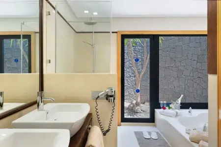 Villa élégante proche de Playa Blanca, piscine privée, jardin. - Photo 61