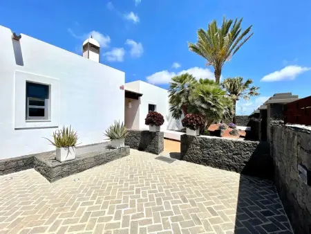 Villa élégante proche de Playa Blanca, piscine privée, jardin. - Photo 63