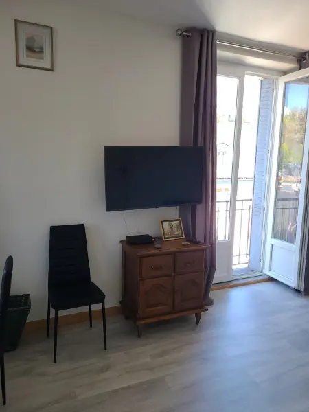 Appartement confortable à La Bourboule, 64 m², balcons agréables - Photo 4