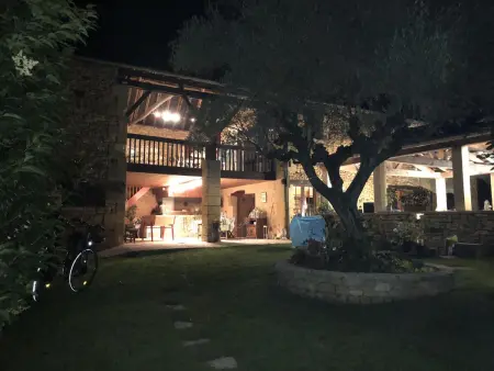 Spacieuse villa à Proissans avec piscine privée - Photo 19