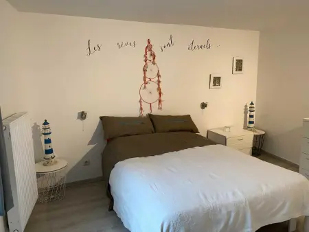 Appartement spacieux à Charleroi 100 m² avec parking 5 pers - Photo 1
