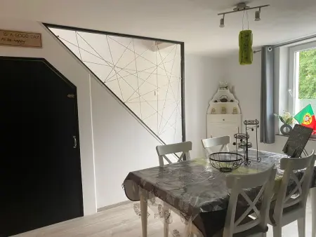 Appartement spacieux à Charleroi 100 m² avec parking 5 pers - Photo 9
