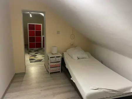 Appartement spacieux à Charleroi 100 m² avec parking 5 pers - Photo 27