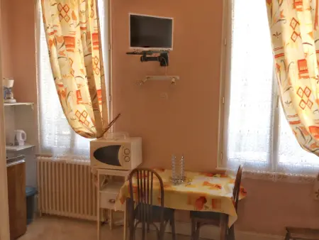 Studio confort à Néris-les-Bains - 18 m² avec jardin - Photo 20