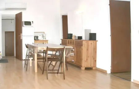 Maison charmante avec terrasse et jardin à Noves - Photo 9