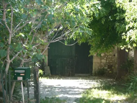 Maison charmante avec terrasse et jardin à Noves - Photo 19
