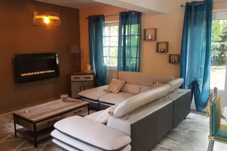 Villa spacieuse avec piscine à Aspin-en-Lavedan, vue montagne. - Photo 1