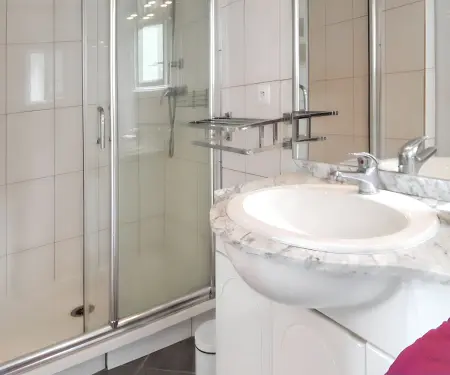 Maison charmante à Montauroux avec jacuzzi et vue - Photo 3