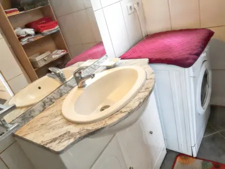 Maison charmante à Montauroux avec jacuzzi et vue - Photo 4