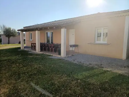 Maison accueillante avec jardin et piscine partagée à Grospierres - Photo 19