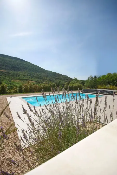 Maison spacieuse à La Roche-sur-le-Buis avec piscine privée 150 m² - Photo 3