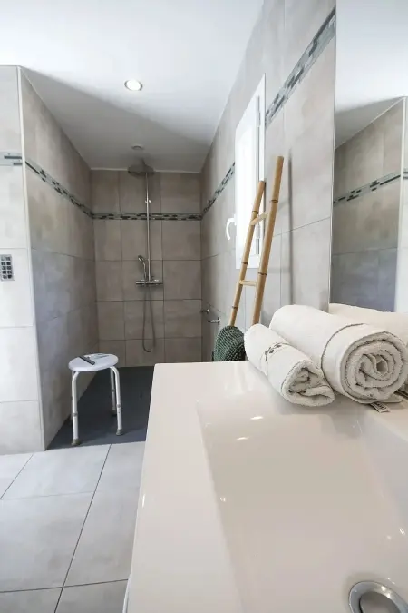 Maison spacieuse à La Roche-sur-le-Buis avec piscine privée 150 m² - Photo 40