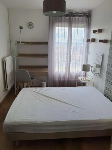 Appartement charmant à Reims avec vue imprenable sur la ville. - Photo 2