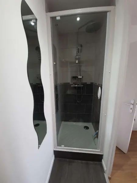Appartement charmant à Reims avec vue imprenable sur la ville. - Photo 9