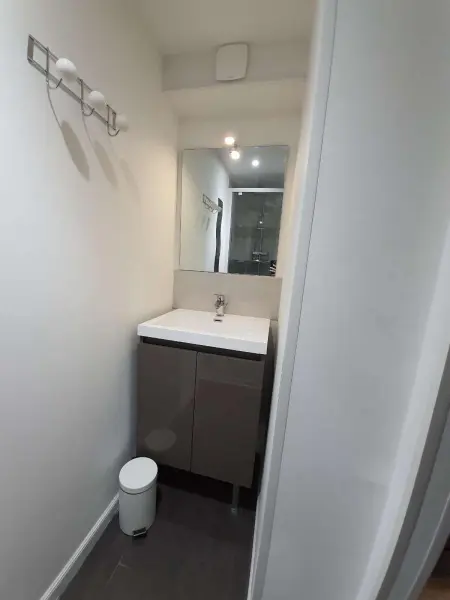 Appartement charmant à Reims avec vue imprenable sur la ville. - Photo 10