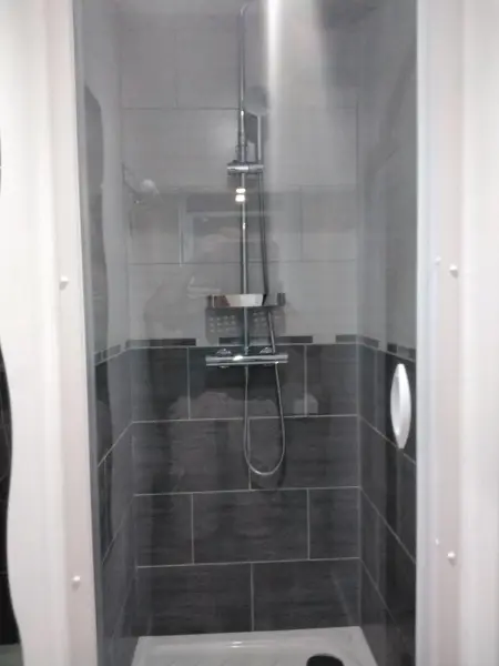Appartement charmant à Reims avec vue imprenable sur la ville. - Photo 11