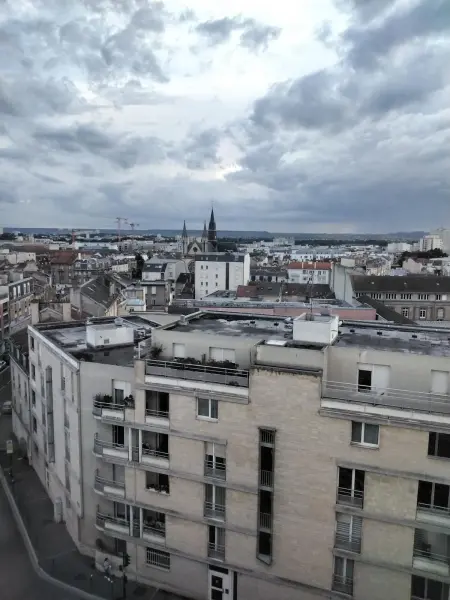 Appartement charmant à Reims avec vue imprenable sur la ville. - Photo 19