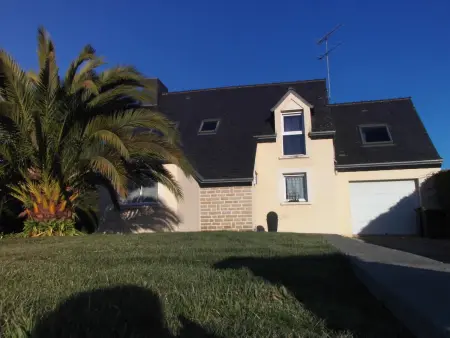 Maison confort Trégomeur avec jardin et parking - Photo 11