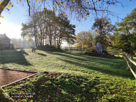 Maison charmante au cœur d'Alligny-en-Morvan avec vue - Photo 5