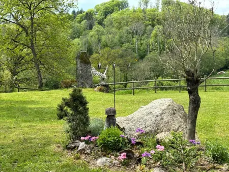 Maison charmante au cœur d'Alligny-en-Morvan avec vue - Photo 9