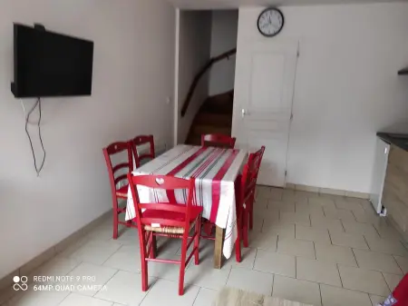 Maison accueillante à Solesmes avec terrasse et parking inclus - Photo 6