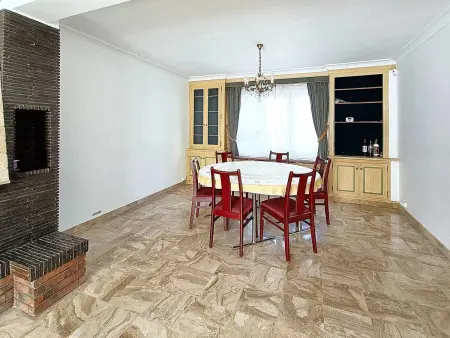 Majestueuse maison à Bondy - 200 m² - 10 pers. & parking - Photo 4