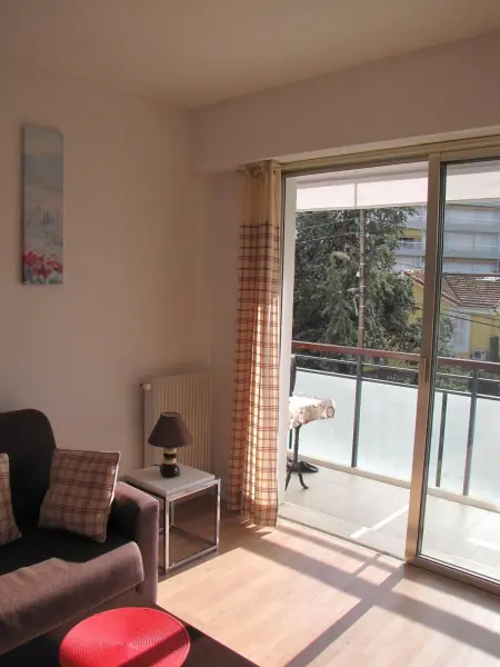 Appartement moderne à Antibes - 50 m² - Vue sur jardin - Photo 13