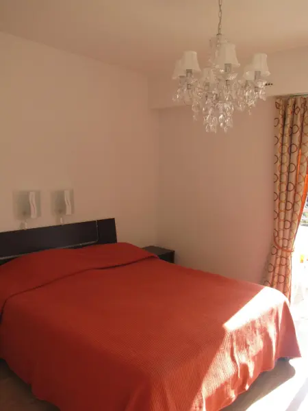 Appartement moderne à Antibes - 50 m² - Vue sur jardin - Photo 20