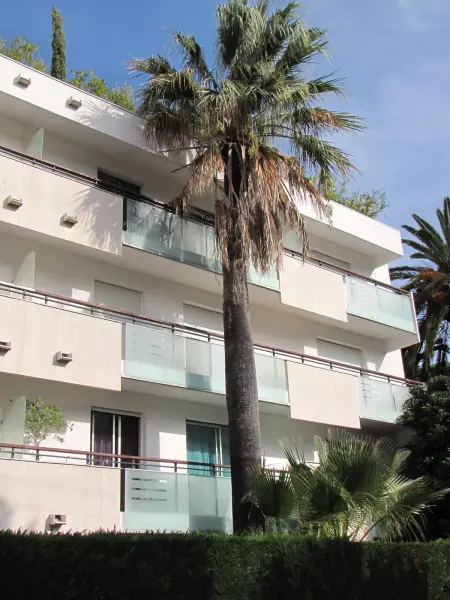 Appartement moderne à Antibes - 50 m² - Vue sur jardin - Photo 35
