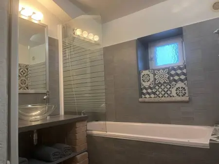 Appartement confortable à Vedène - 45m² - terrasse - Photo 5