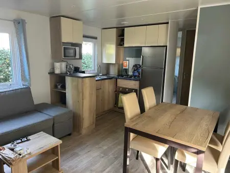 Bungalow confortable à Saint-Brevin-les-Pins avec piscine, 40 m² - Photo 1