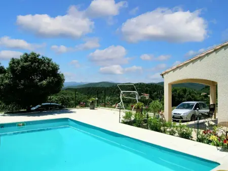 Spacieuse villa à Saint-Jean-du-Pin avec piscine privée - Photo 4