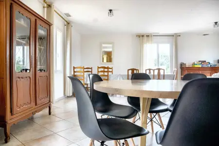 Spacieuse villa à Saint-Jean-du-Pin avec piscine privée - Photo 8